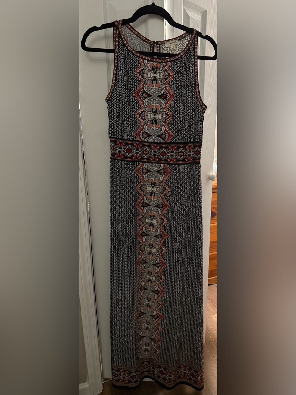 Max Studio women’s sleeveless maxi dress, size Small.
